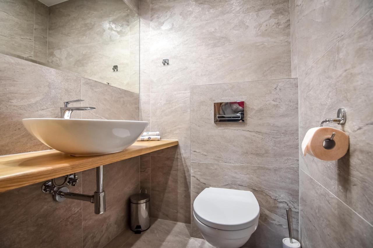 Gorski Zakatek Z Jacuzzi Chalet